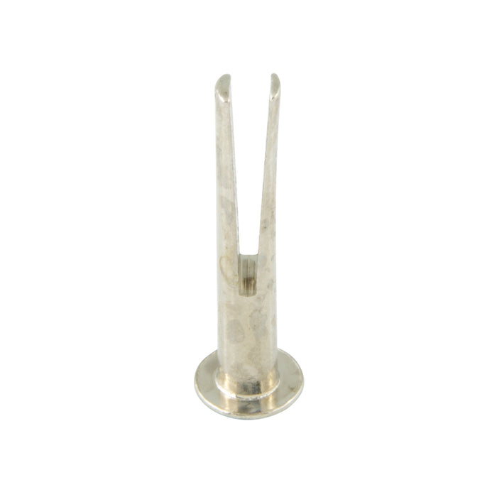 Rivet fendu à tête ovale 1/8 po de diamètre x 3/4 po de longueur, tête de 7/32 po de diamètre, en laiton nickelé, fabriqué par Spaenaur Inc.