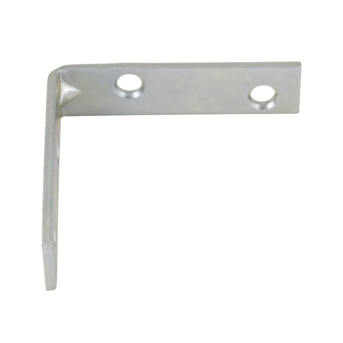Équerre d'angle droit avec (2) trous de 0,250 po. Approx. Fraisée 5/8 po. L x 1 1/16 po. x 1 1/16 po. x 0,120 po. d'épaisseur. Acier zingué par Spaenaur Inc.