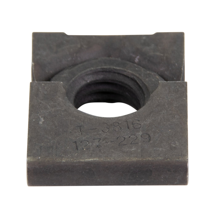 Dispositif de retenue d'écrou d'ancrage de type « J », 3/8"-16 UNC, plage de panneaux 0,050-0,090", acier à ressort traité thermiquement, finition phosphate et huile par Spaenaur Inc.